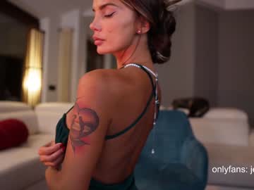girl
        therealbonnieclydex cam image #2519936