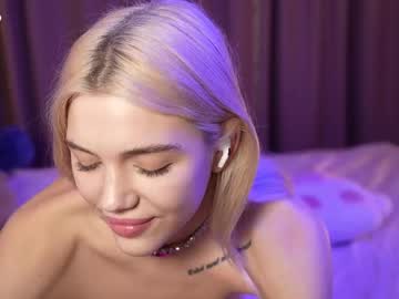 girl
        joybunny cam image #6468020