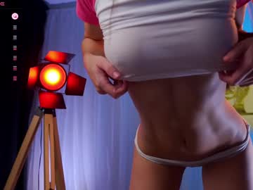girl
        lucie_beltran cam image #6131835