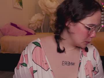 girl
        chery_lady22 cam image #1733193