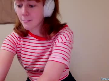 girl
        its_lily cam image #2004300