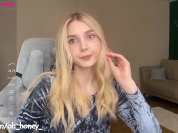 girl
        oh_honey_ cam image #1408755