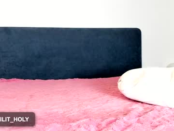 girl
        lily_holy cam image #3210022
