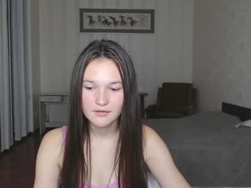 girl
        real_nature cam image #2719809