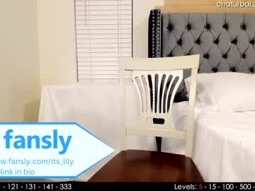 girl
        its_lily cam image #472945