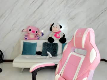 girl
        allisonpalmer cam image #1914228
