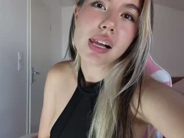 girl
        deniseone cam image #1921349