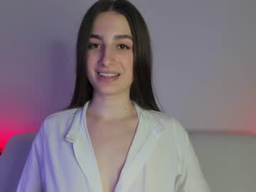 girl
        breeding_material cam image #4060217
