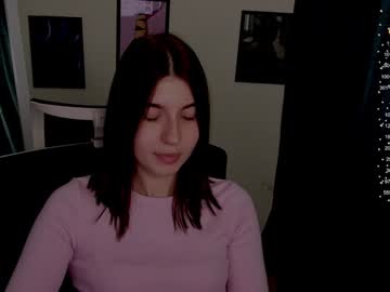 girl
        stacy_cy cam image #5268760