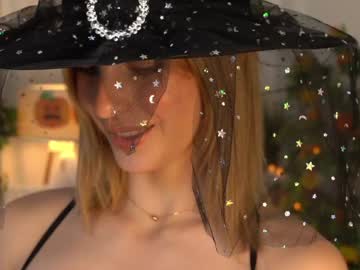 girl
        refined_style cam image #5375577