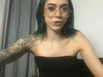 girl Sex Webcams With Notorious Girls with mercedes_111