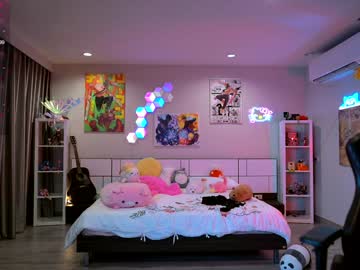 girl
        madnessalise cam image #4535813