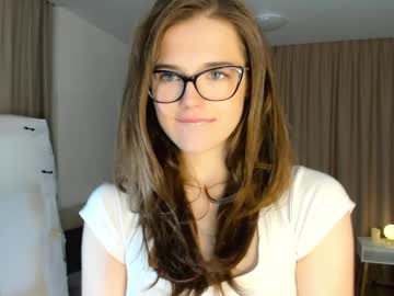 girl
        lilienblume cam image #5391719