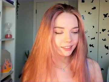 girl
        thisisamelia cam image #1512288