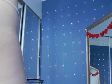 girl
        kriskras__ cam image #4916473