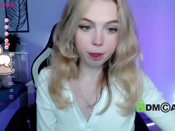 girl
        small_blondee cam image #770523