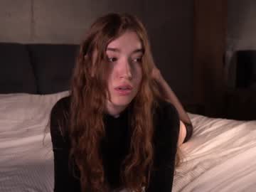 girl
        firumu cam image #3652220