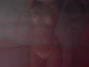 girl
        emilybatee cam image #5069884