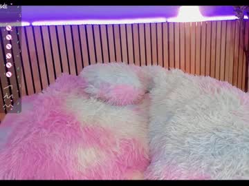 girl
        little_effy18 cam image #3697270