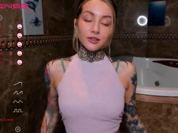 girl
        nickyneck cam image #863435