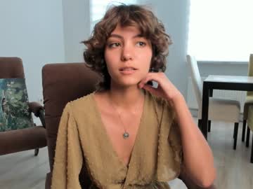 girl
        lenaelisabeth cam image #2682078