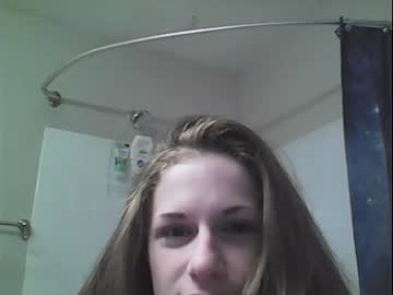 girl
        jessbyrd187 cam image #1122001
