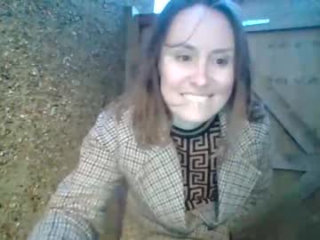 girl
        eatmypie69 cam image #2870243