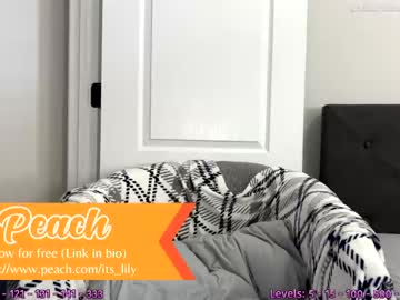 girl
        its_lily cam image #226468