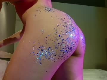girl
        _meganmeow_ cam image #2559027