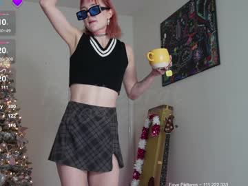 girl
        petitebrat cam image #5658095