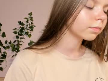girl
        janicereeves cam image #2355099