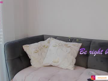 girl
        alis_molli cam image #1358988