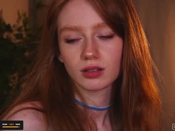 girl
        lizzy_blaze cam image #4639295