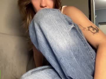 girl
        angel_from_sky cam image #3716764