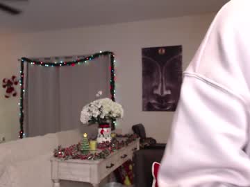 girl
        holihurricane cam image #3146525
