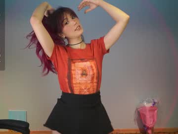 girl
        greeny_mat cam image #4975899