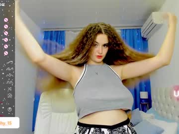 girl
        emmika_ cam image #2461192