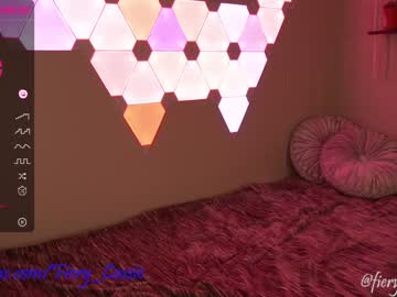 girl
        fiery_redhead cam image #1601753