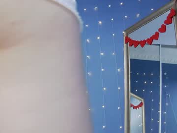 girl
        kriskras__ cam image #5181247