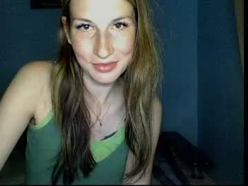 girl Sex Webcams With Notorious Girls with evelyn_21_m