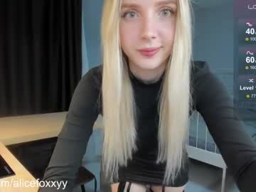 girl
        oh_honey_ cam image #2922446