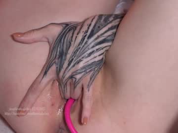 girl
        _deepthroatgalactica cam image #225561