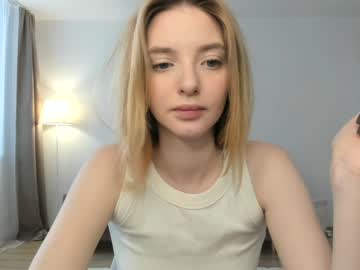 girl
        olli_ver cam image #172661