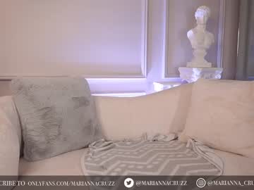 girl
        mariannacruzz cam image #1420947