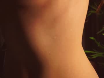 girl
        lalalexa cam image #120667