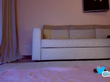 girl
        hollyextra cam image #162054