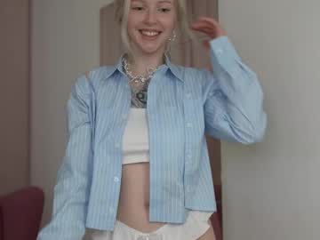girl
        my_stella cam image #6656294