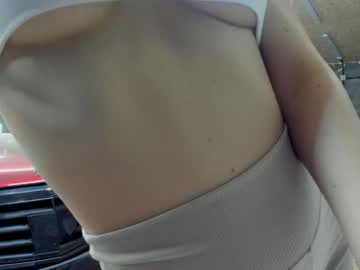 girl
        jenniferden cam image #4005682