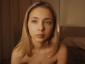 girl
        mildredgarrett cam image #5668382