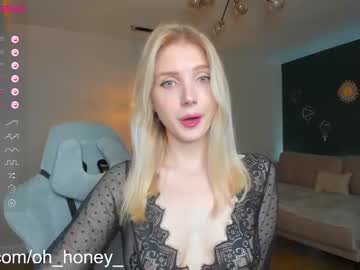 girl
        oh_honey_ cam image #1973191